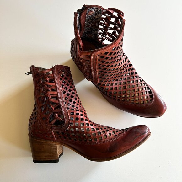 Freebird Lazor Red Leather Cut Out Ankle Booties Western Boots Size 7 with Box - Picture 3 of 10